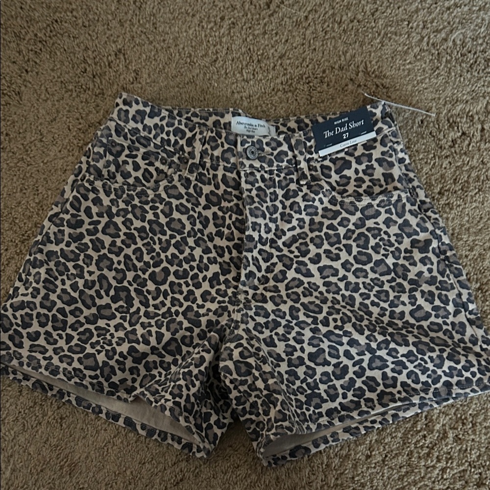 Abercrombie & Fitch Leopard Print Jean Shorts - Size 27 curve love